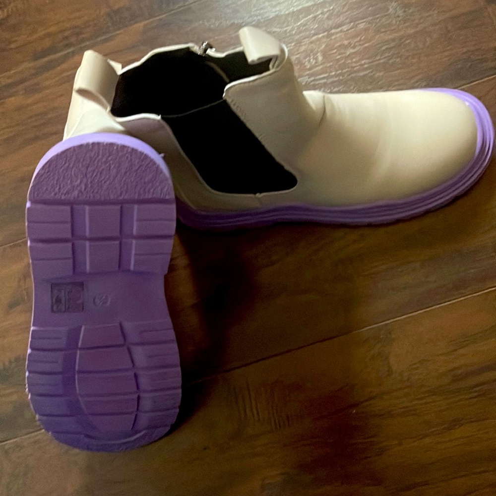 Kids Boots.